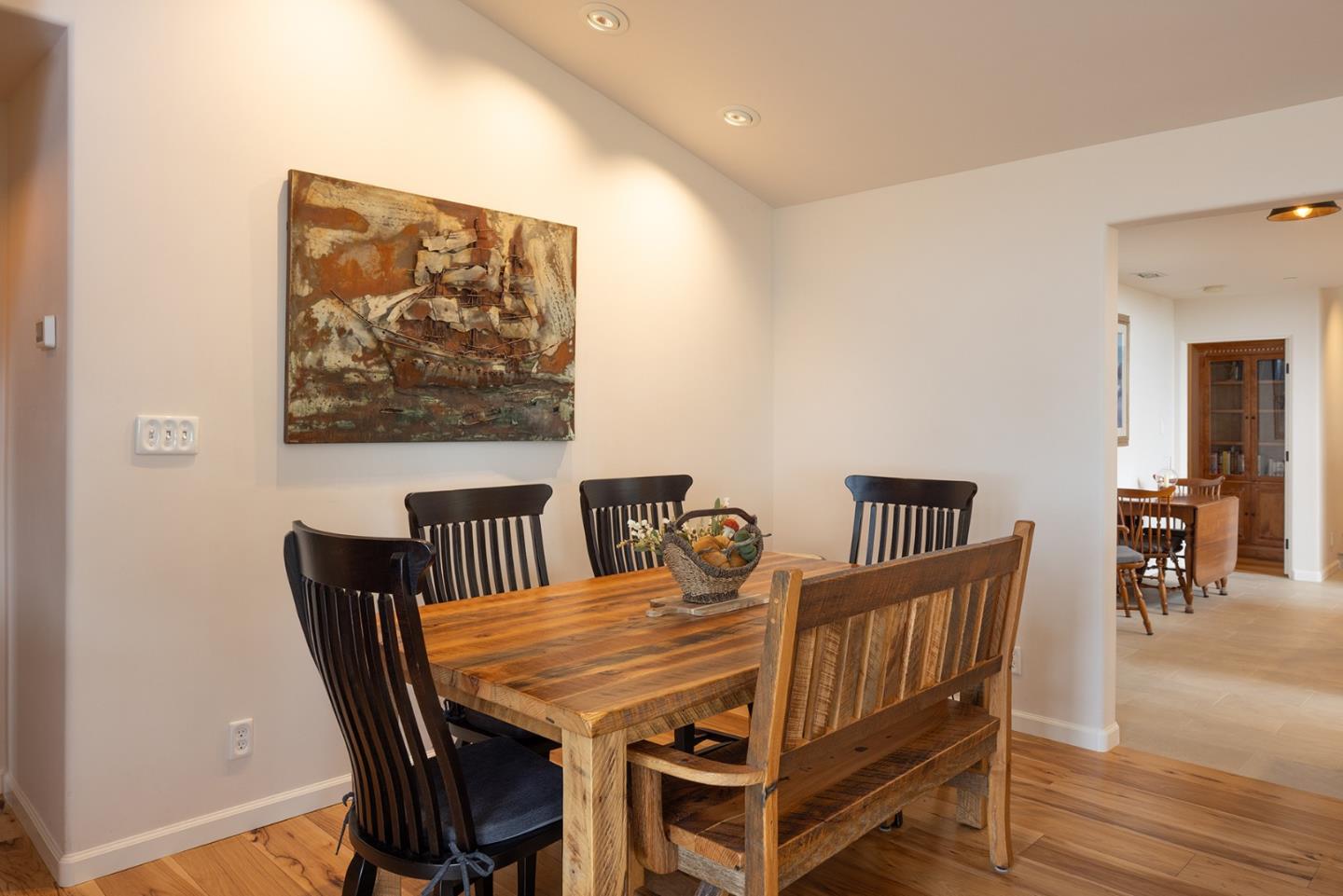 Detail Gallery Image 10 of 26 For 307 Bishop Ave, Pacific Grove,  CA 93950 - 3 Beds | 2 Baths