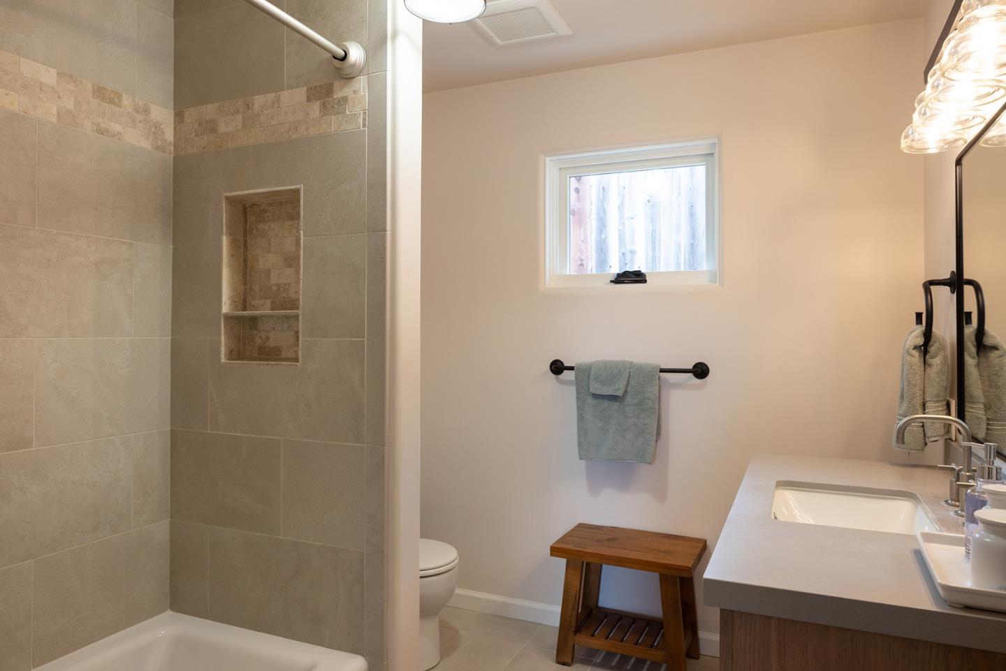 Detail Gallery Image 19 of 26 For 307 Bishop Ave, Pacific Grove,  CA 93950 - 3 Beds | 2 Baths
