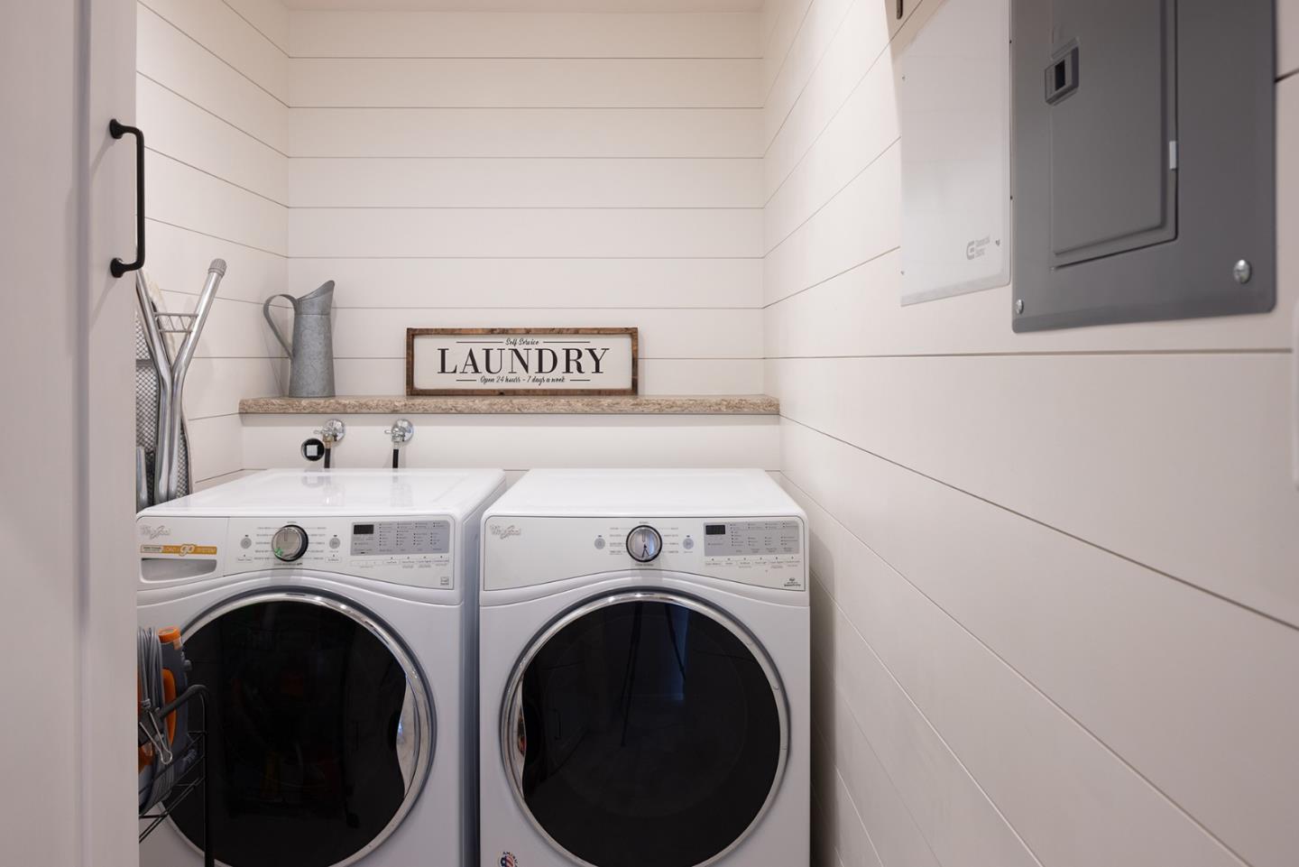 Detail Gallery Image 20 of 26 For 307 Bishop Ave, Pacific Grove,  CA 93950 - 3 Beds | 2 Baths