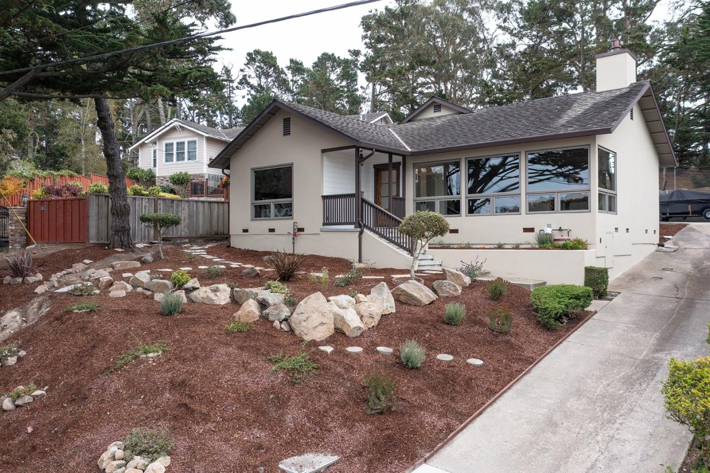 Detail Gallery Image 21 of 26 For 307 Bishop Ave, Pacific Grove,  CA 93950 - 3 Beds | 2 Baths