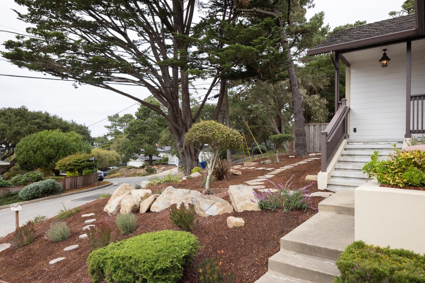 Detail Gallery Image 25 of 26 For 307 Bishop Ave, Pacific Grove,  CA 93950 - 3 Beds | 2 Baths