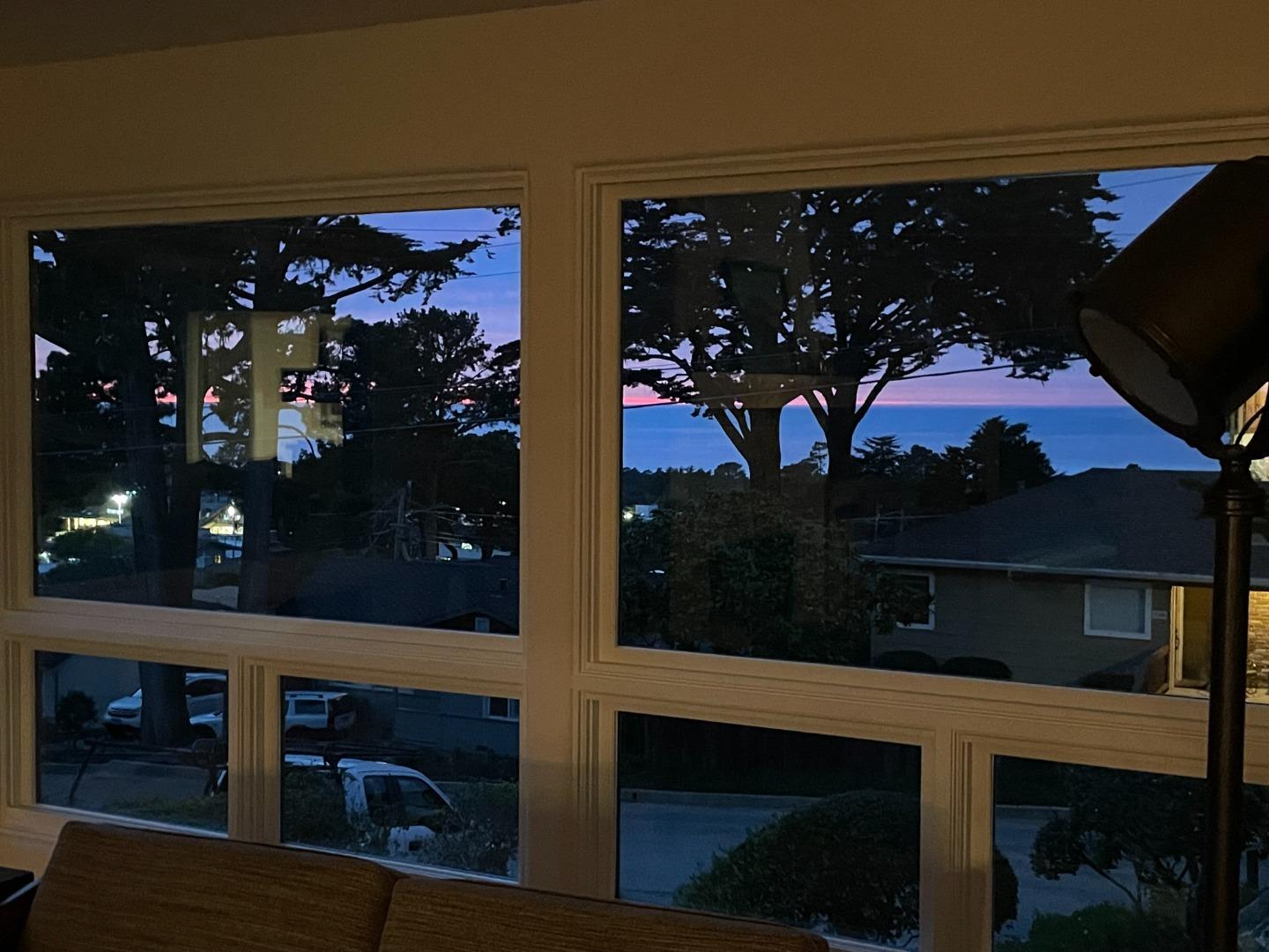 Detail Gallery Image 8 of 26 For 307 Bishop Ave, Pacific Grove,  CA 93950 - 3 Beds | 2 Baths