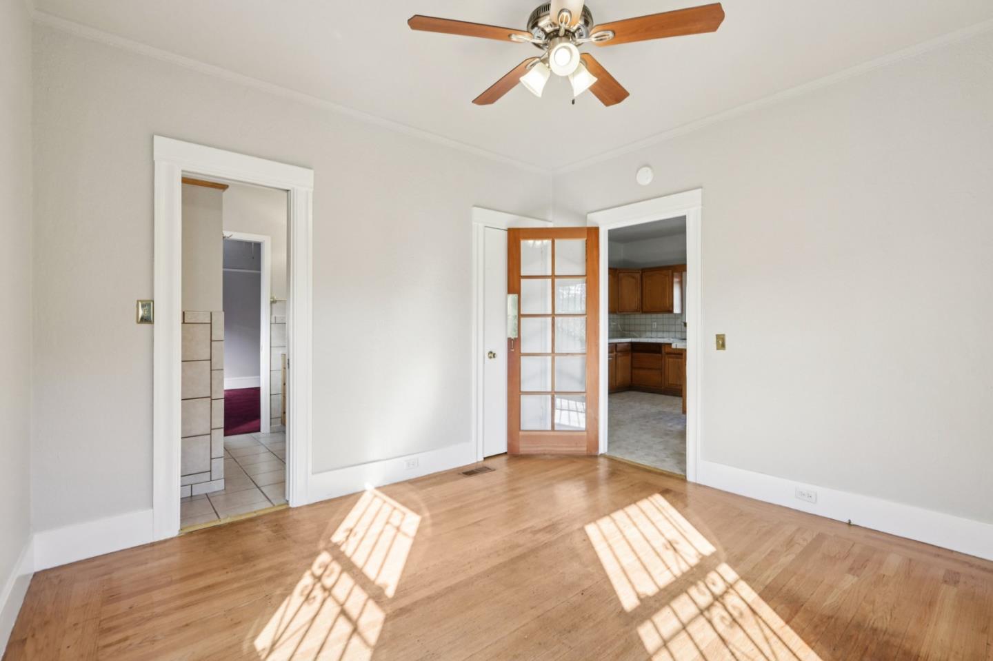 Detail Gallery Image 15 of 19 For 641 63rd St, Oakland,  CA 94609 - 2 Beds | 1 Baths