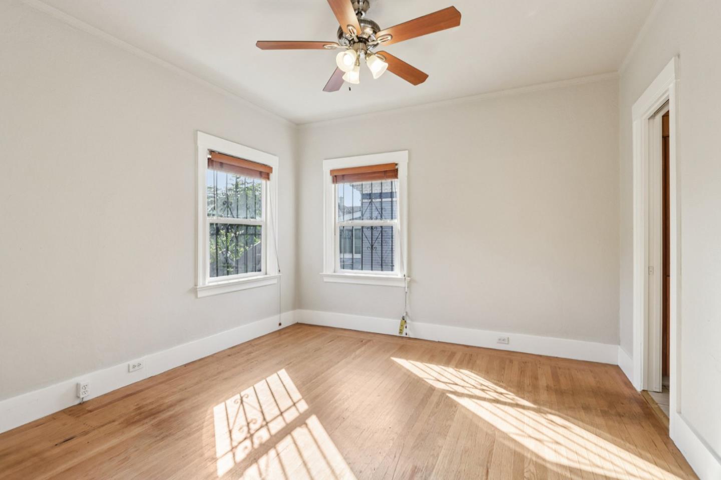 Detail Gallery Image 16 of 19 For 641 63rd St, Oakland,  CA 94609 - 2 Beds | 1 Baths