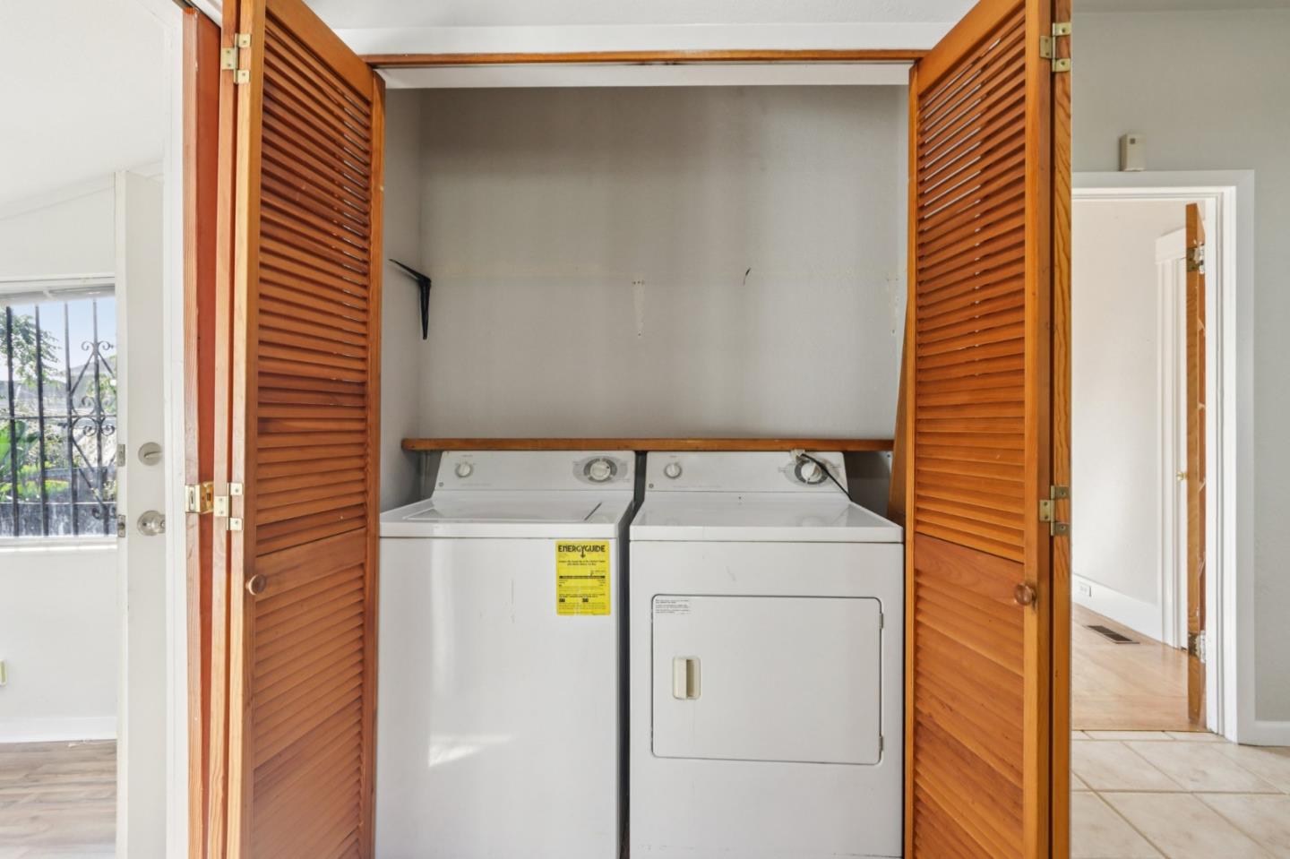 Detail Gallery Image 17 of 19 For 641 63rd St, Oakland,  CA 94609 - 2 Beds | 1 Baths