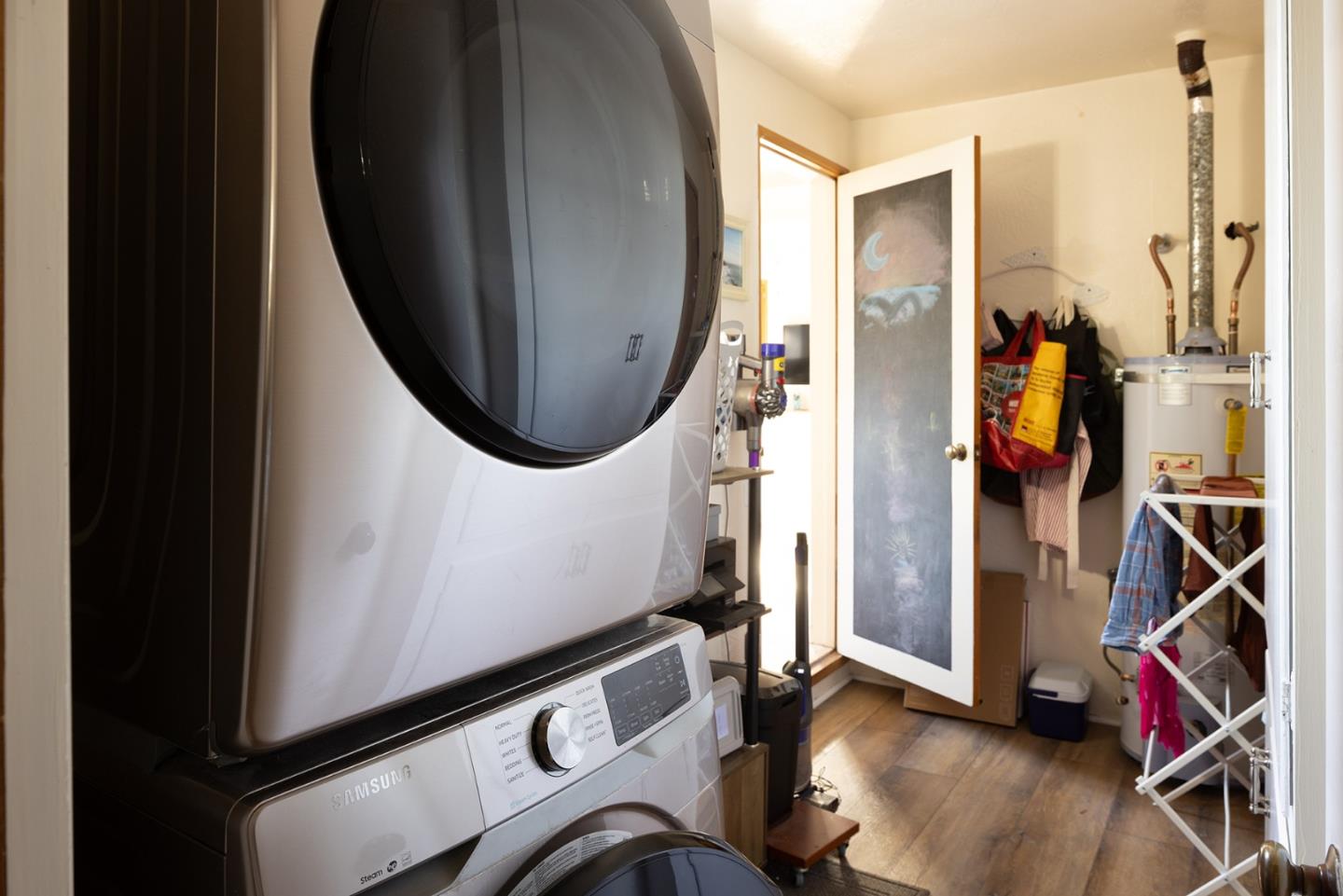 Detail Gallery Image 14 of 25 For 26027 Mesa Dr, Carmel,  CA 93923 - 3 Beds | 2 Baths