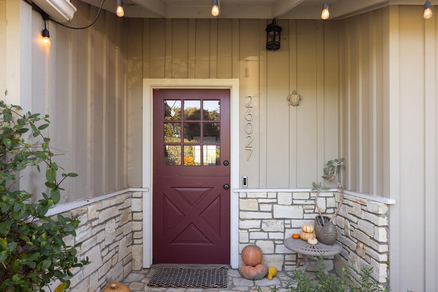 Detail Gallery Image 2 of 25 For 26027 Mesa Dr, Carmel,  CA 93923 - 3 Beds | 2 Baths