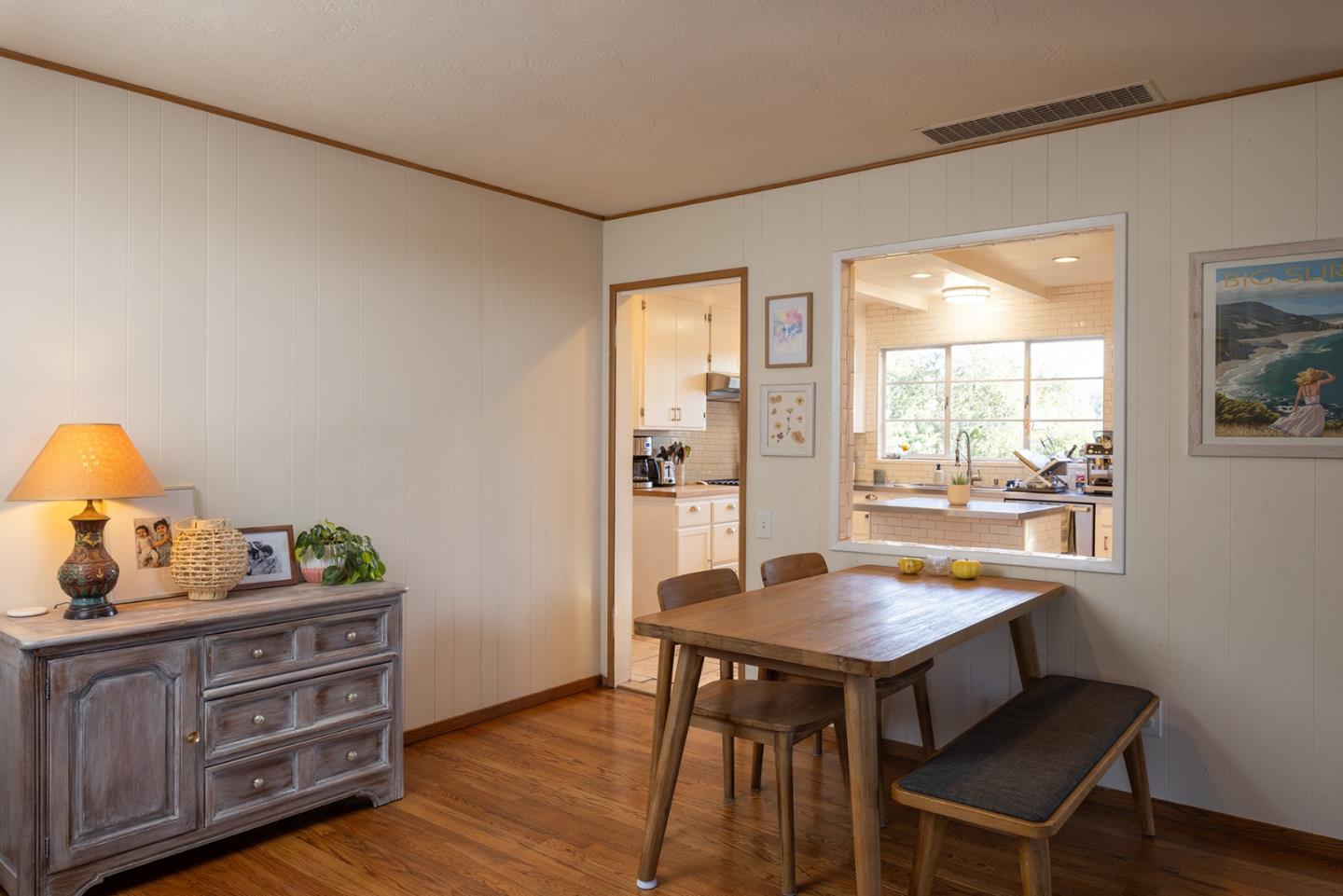 Detail Gallery Image 9 of 25 For 26027 Mesa Dr, Carmel,  CA 93923 - 3 Beds | 2 Baths