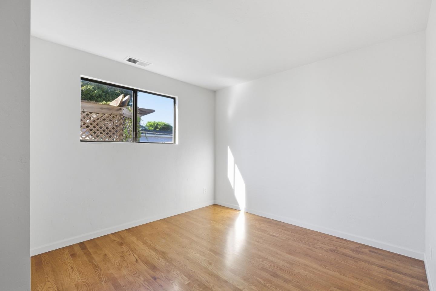 Detail Gallery Image 12 of 42 For 119 Florence St, Sunnyvale,  CA 94086 - 3 Beds | 1/1 Baths