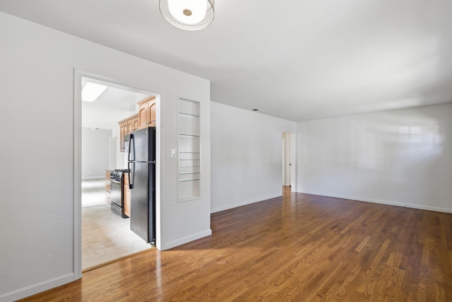 Detail Gallery Image 8 of 42 For 119 Florence St, Sunnyvale,  CA 94086 - 3 Beds | 1/1 Baths