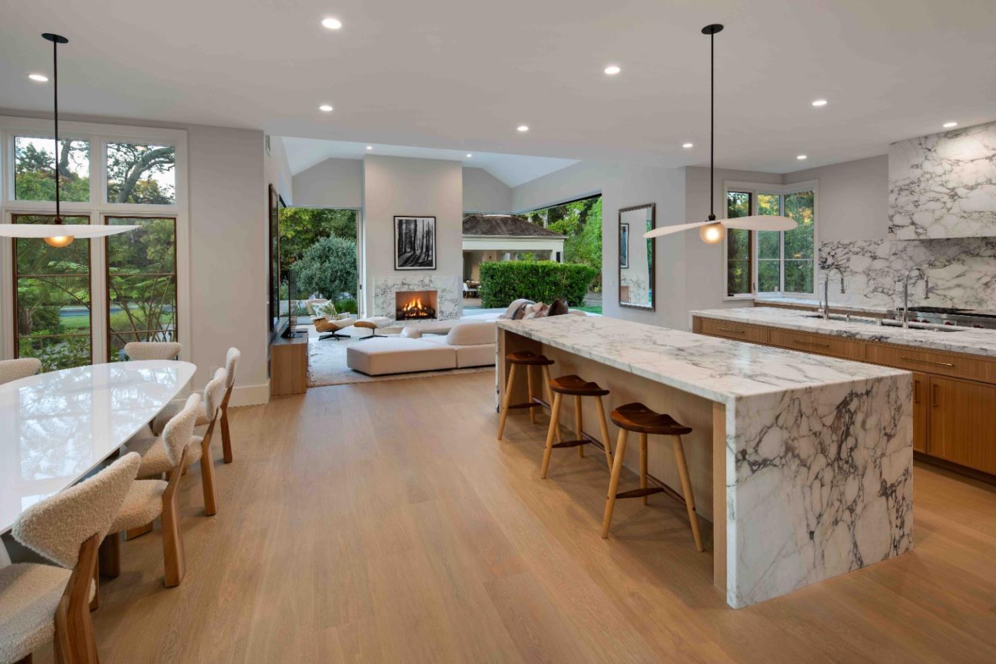 Detail Gallery Image 5 of 15 For 273 Austin Ave, Atherton,  CA 94027 - 5 Beds | 5/1 Baths