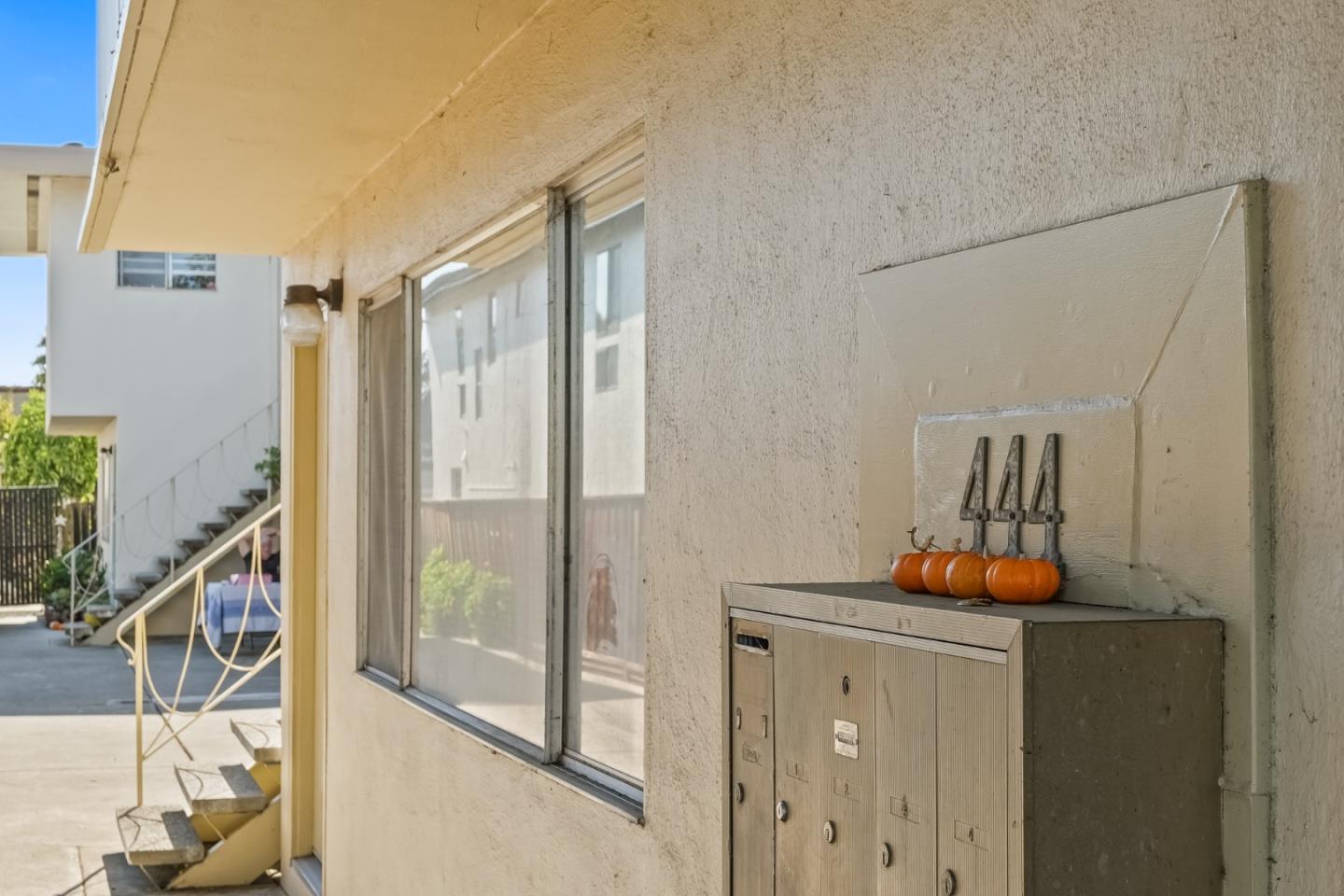 Detail Gallery Image 5 of 41 For 444 Villa Ter, San Mateo,  CA 94401 - – Beds | – Baths