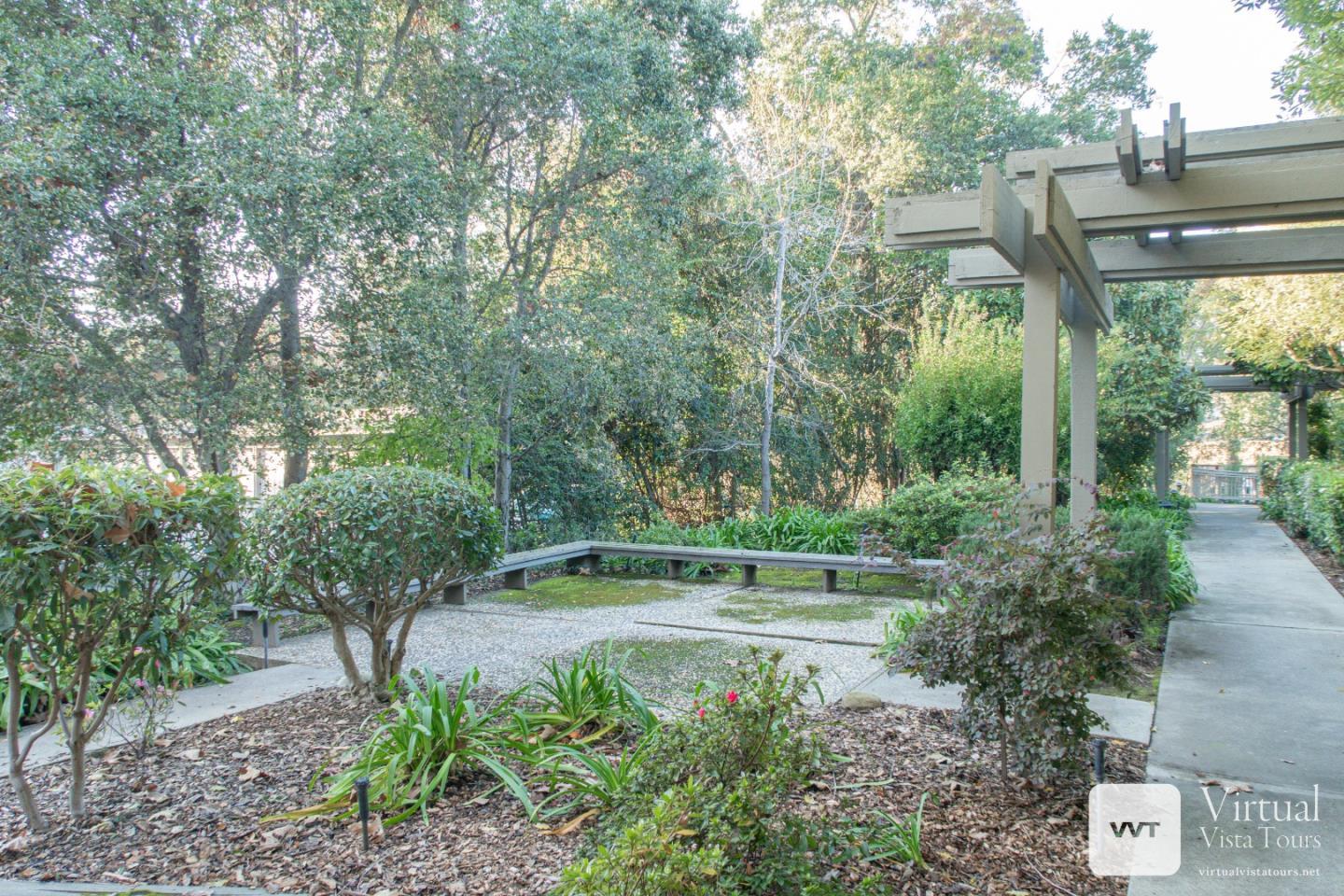 Detail Gallery Image 6 of 41 For 14333 Saratoga Ave #14,  Saratoga,  CA 95070 - 2 Beds | 2 Baths