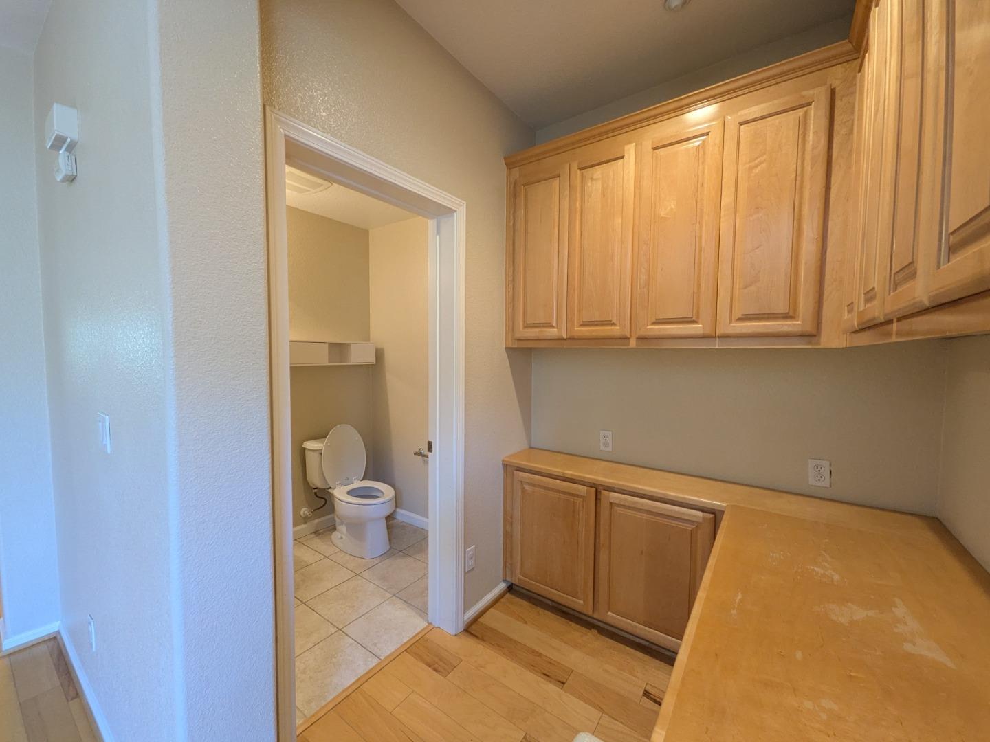 Detail Gallery Image 18 of 27 For 4086 Crandall Cir, Santa Clara,  CA 95054 - 2 Beds | 2/1 Baths