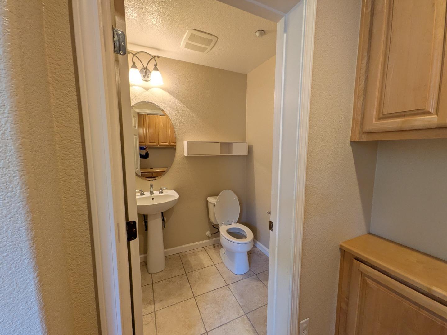Detail Gallery Image 19 of 27 For 4086 Crandall Cir, Santa Clara,  CA 95054 - 2 Beds | 2/1 Baths