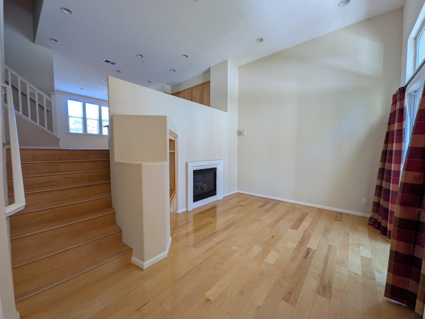 Detail Gallery Image 21 of 27 For 4086 Crandall Cir, Santa Clara,  CA 95054 - 2 Beds | 2/1 Baths