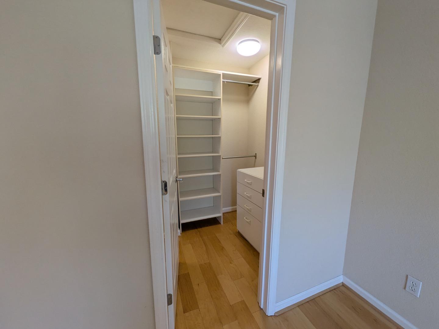 Detail Gallery Image 7 of 27 For 4086 Crandall Cir, Santa Clara,  CA 95054 - 2 Beds | 2/1 Baths