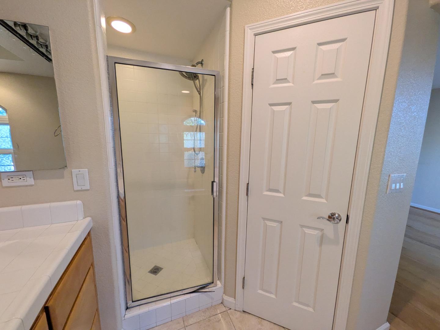 Detail Gallery Image 8 of 27 For 4086 Crandall Cir, Santa Clara,  CA 95054 - 2 Beds | 2/1 Baths