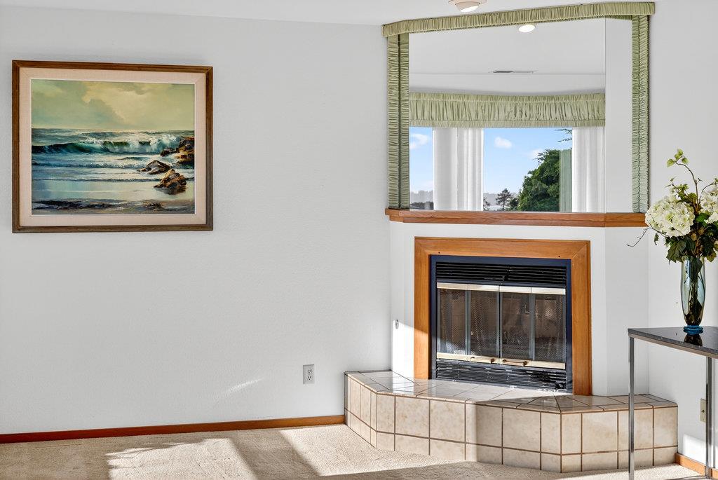 Detail Gallery Image 10 of 58 For 3475 Edgefield Pl, Carmel,  CA 93923 - 4 Beds | 2/1 Baths