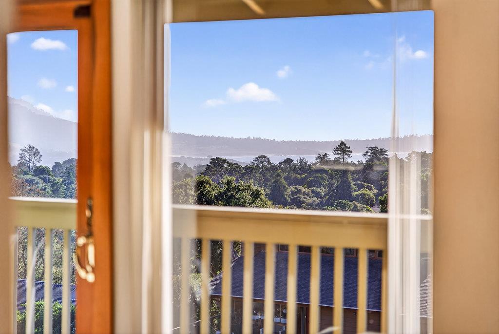 Detail Gallery Image 29 of 58 For 3475 Edgefield Pl, Carmel,  CA 93923 - 4 Beds | 2/1 Baths