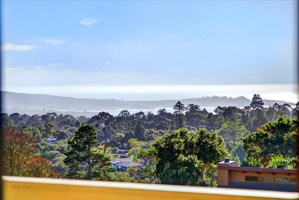 Detail Gallery Image 5 of 58 For 3475 Edgefield Pl, Carmel,  CA 93923 - 4 Beds | 2/1 Baths