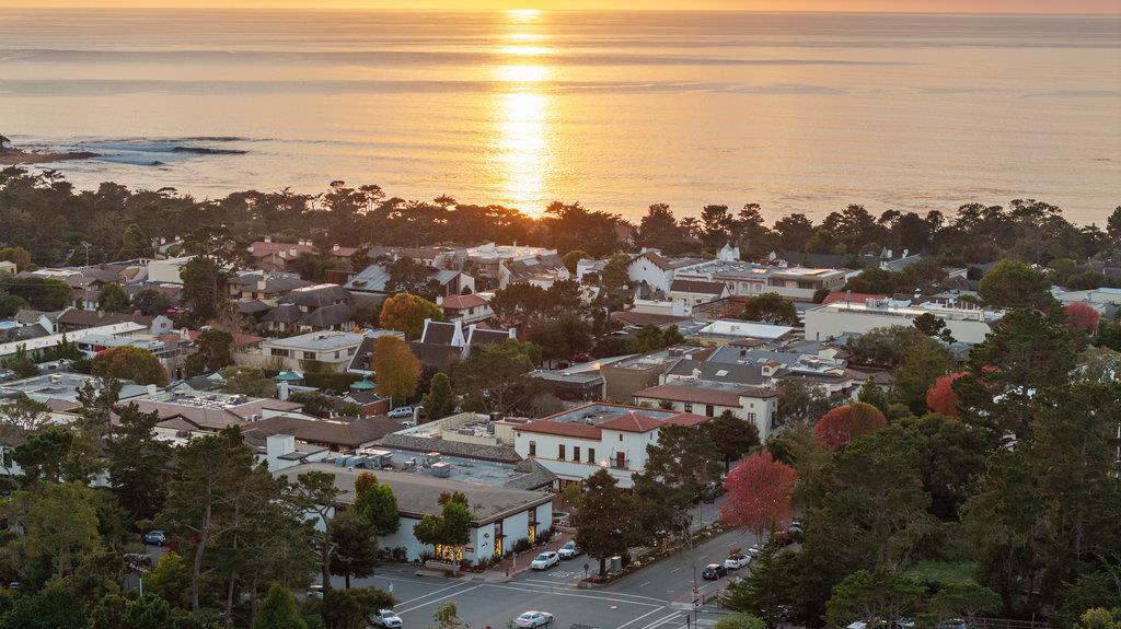 Detail Gallery Image 52 of 58 For 3475 Edgefield Pl, Carmel,  CA 93923 - 4 Beds | 2/1 Baths