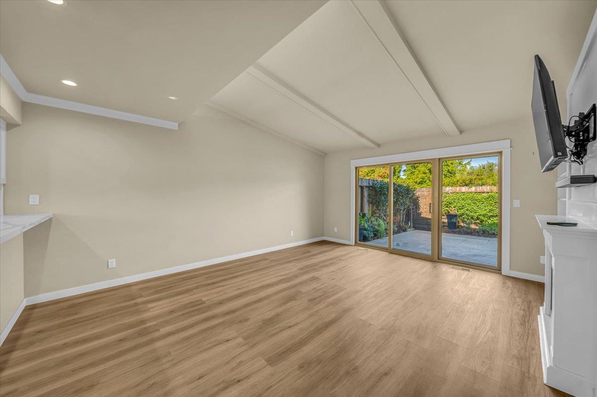 Detail Gallery Image 10 of 32 For 44 Hacienda Carmel, Carmel,  CA 93923 - 2 Beds | 2 Baths