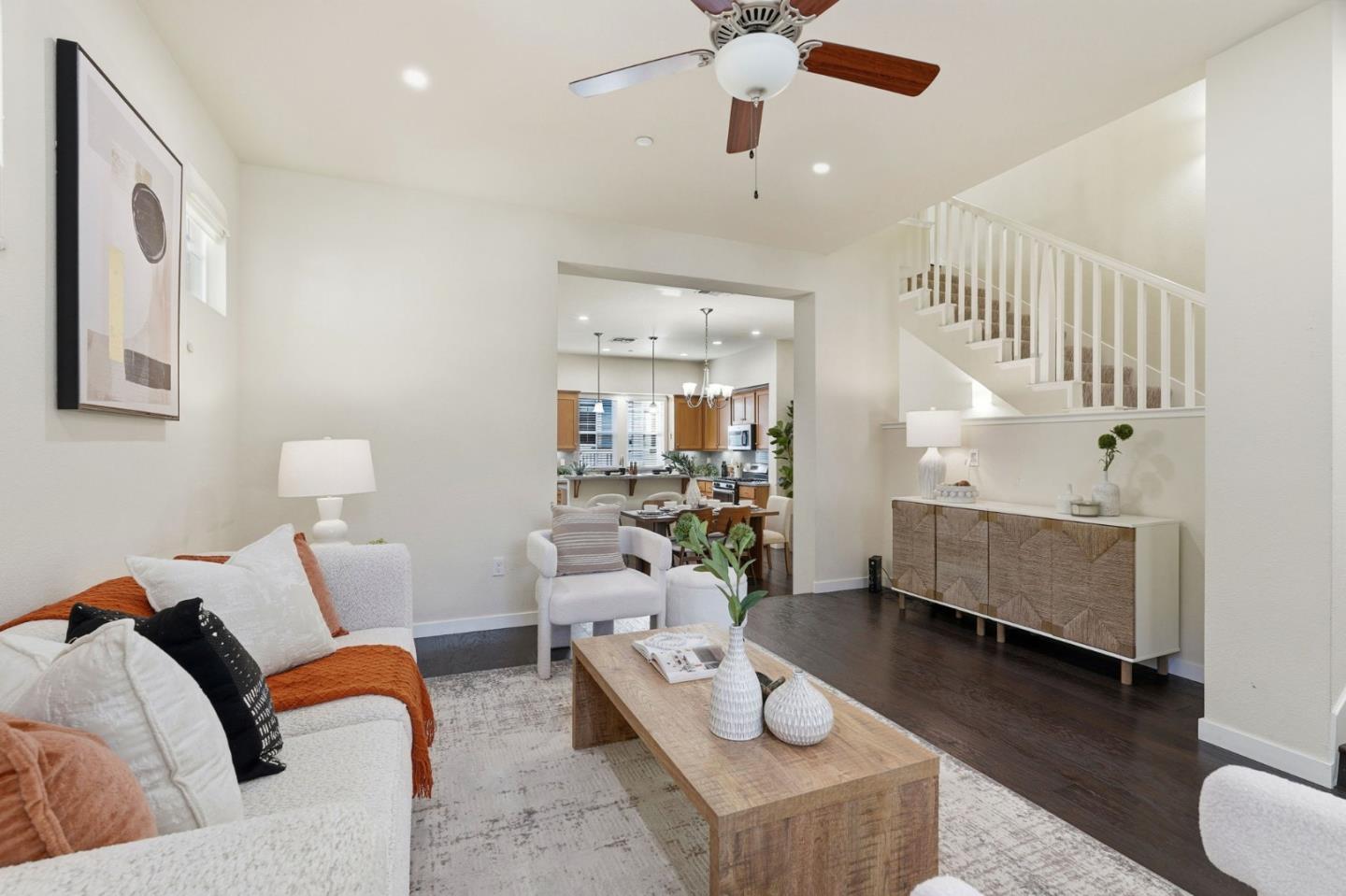 Detail Gallery Image 3 of 20 For 361 W Evelyn Ave, Mountain View,  CA 94041 - 3 Beds | 3/1 Baths