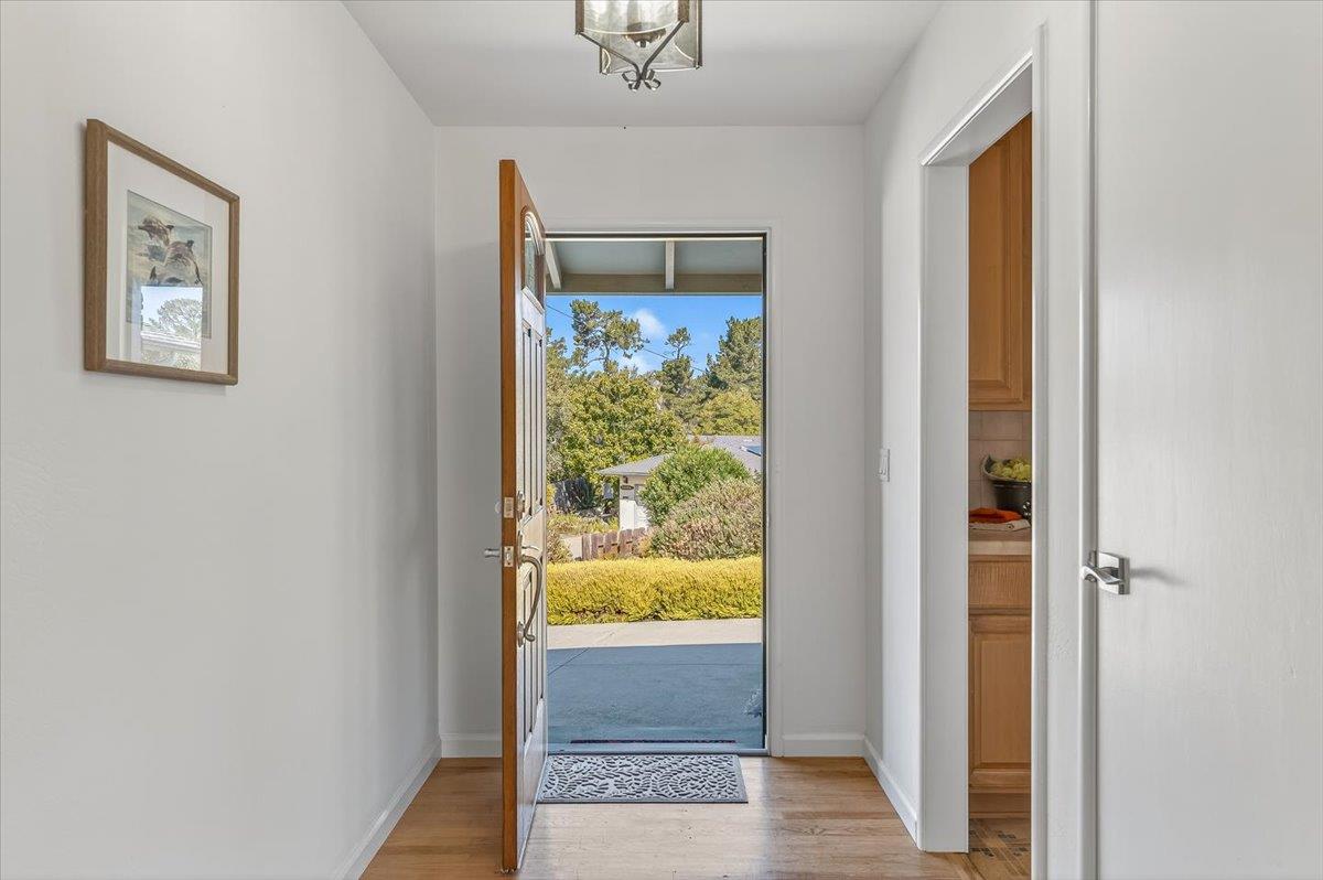 Detail Gallery Image 12 of 70 For 2120 Messina Pl, Monterey,  CA 93940 - 3 Beds | 2 Baths