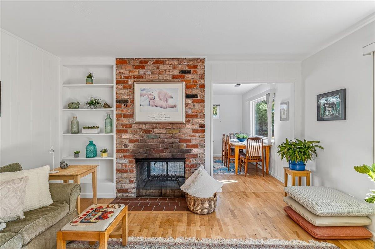 Detail Gallery Image 17 of 70 For 2120 Messina Pl, Monterey,  CA 93940 - 3 Beds | 2 Baths