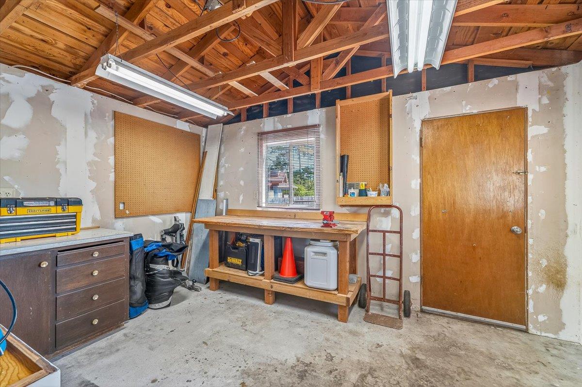 Detail Gallery Image 57 of 70 For 2120 Messina Pl, Monterey,  CA 93940 - 3 Beds | 2 Baths