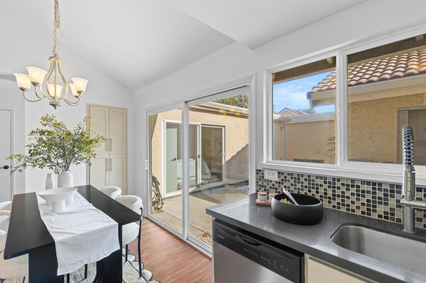 Detail Gallery Image 13 of 29 For 230 Truckee Ln, San Jose,  CA 95136 - 2 Beds | 2 Baths