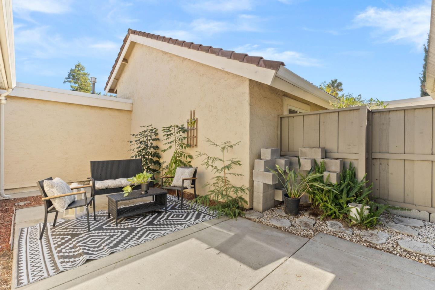 Detail Gallery Image 23 of 29 For 230 Truckee Ln, San Jose,  CA 95136 - 2 Beds | 2 Baths