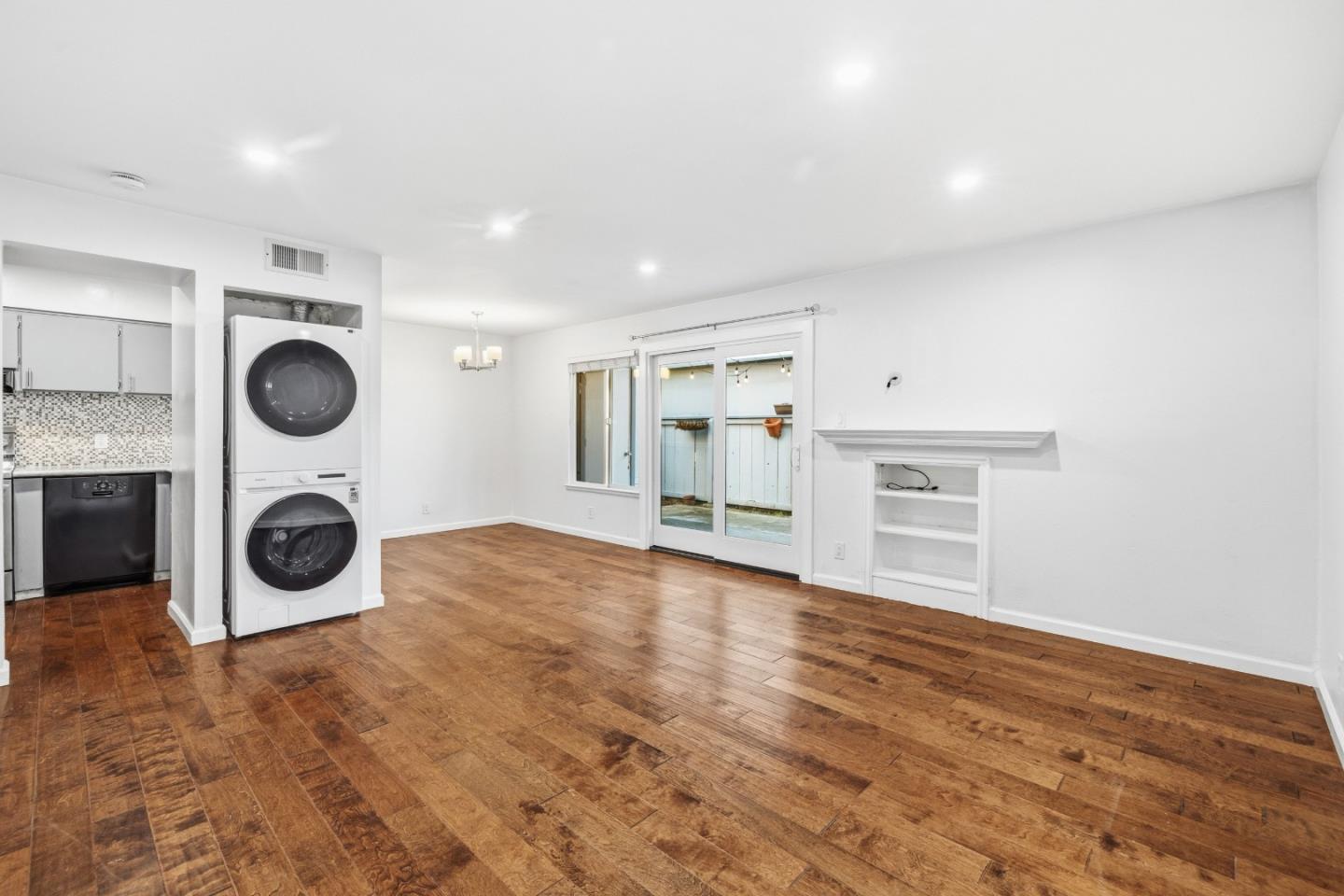 Detail Gallery Image 6 of 56 For 1925 46th Ave #127,  Capitola,  CA 95010 - 2 Beds | 1/1 Baths