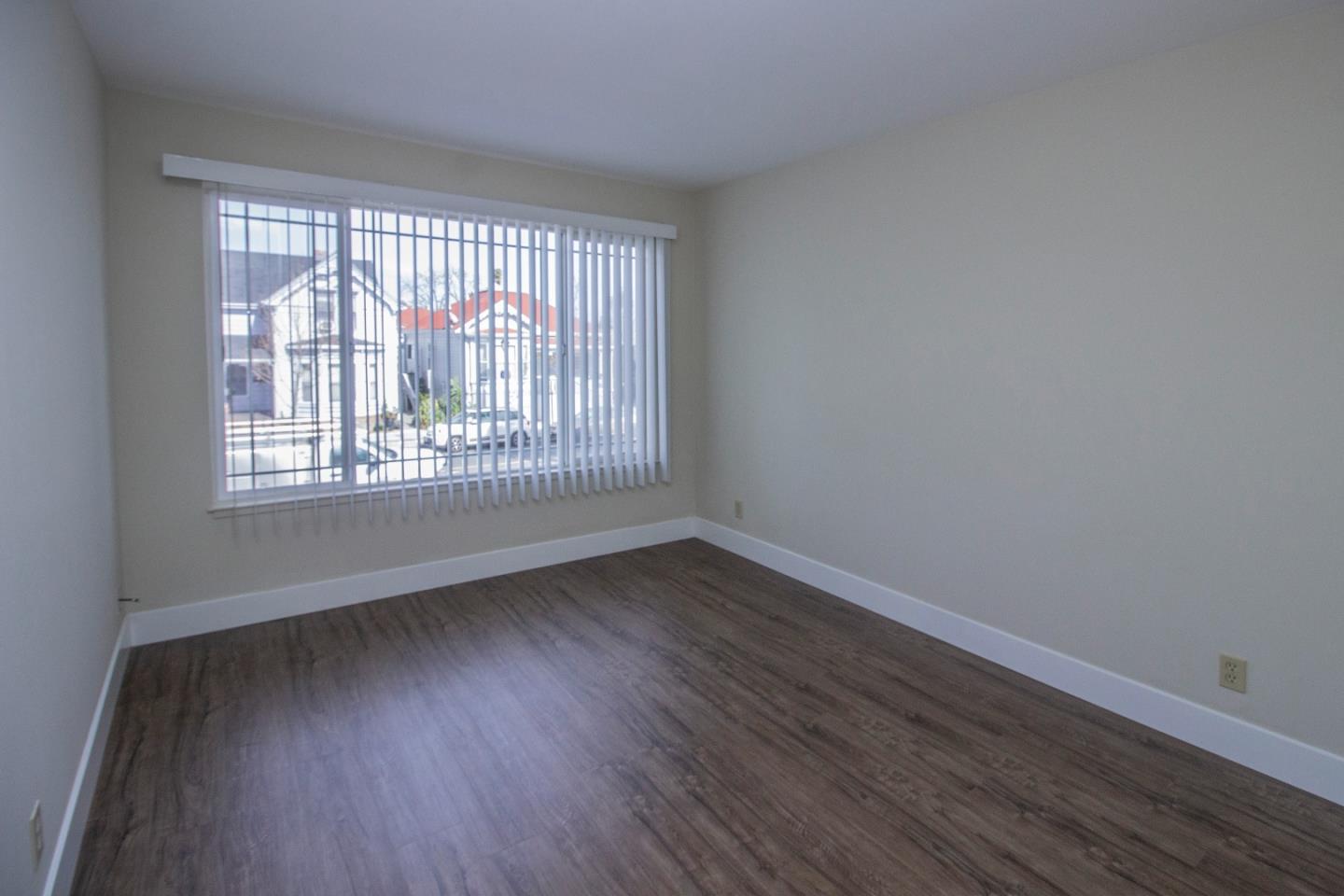 Detail Gallery Image 7 of 10 For 486 Beech St, Redwood City,  CA 94063 - – Beds | – Baths