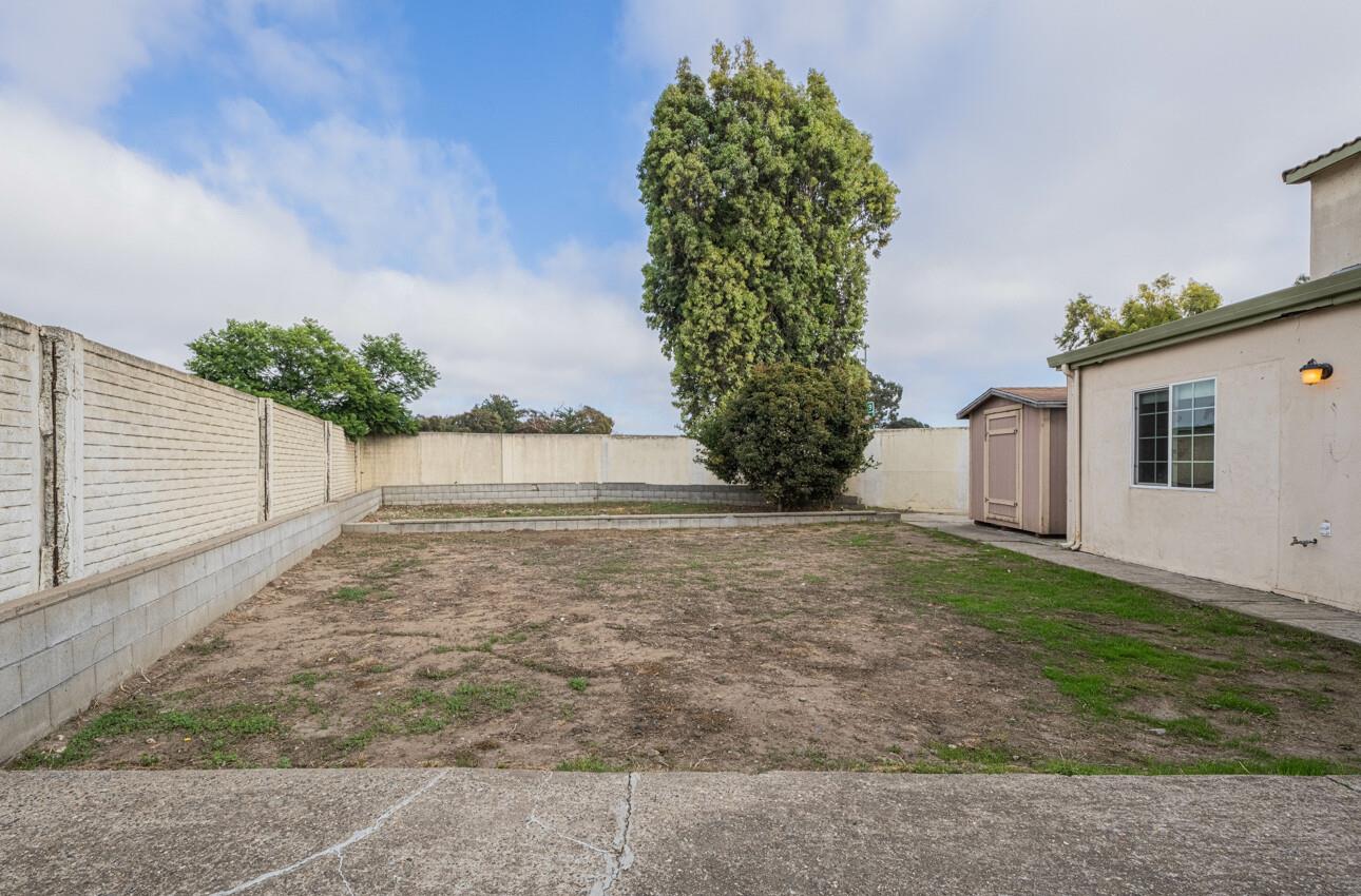 Detail Gallery Image 8 of 28 For 684 Alvarado Ct, Salinas,  CA 93907 - 3 Beds | 2 Baths