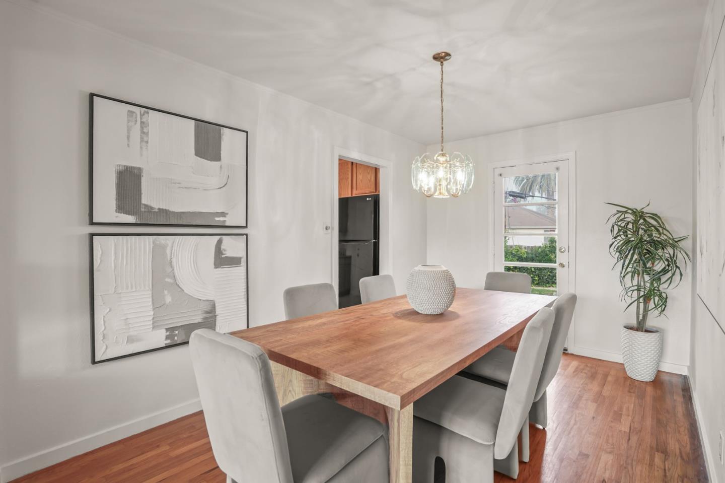 Detail Gallery Image 9 of 33 For 1709 Dolan Ave, San Mateo,  CA 94401 - 3 Beds | 1 Baths