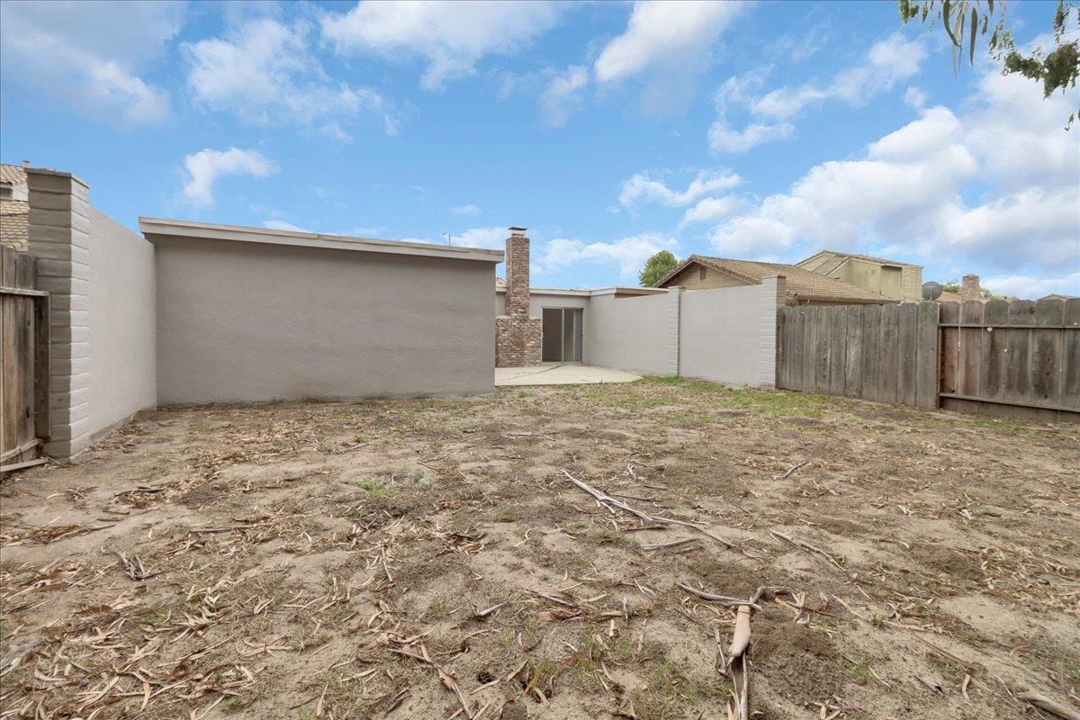 Detail Gallery Image 29 of 34 For 1631 Cherokee Dr, Salinas,  CA 93906 - 3 Beds | 2 Baths