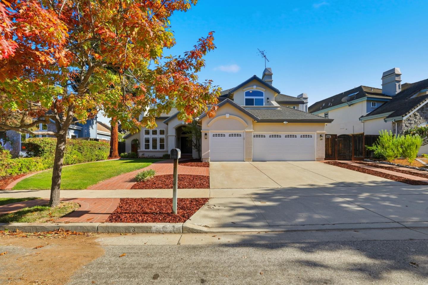 Detail Gallery Image 3 of 62 For 5916 Sterling Oaks Dr, San Jose,  CA 95120 - 6 Beds | 4/1 Baths