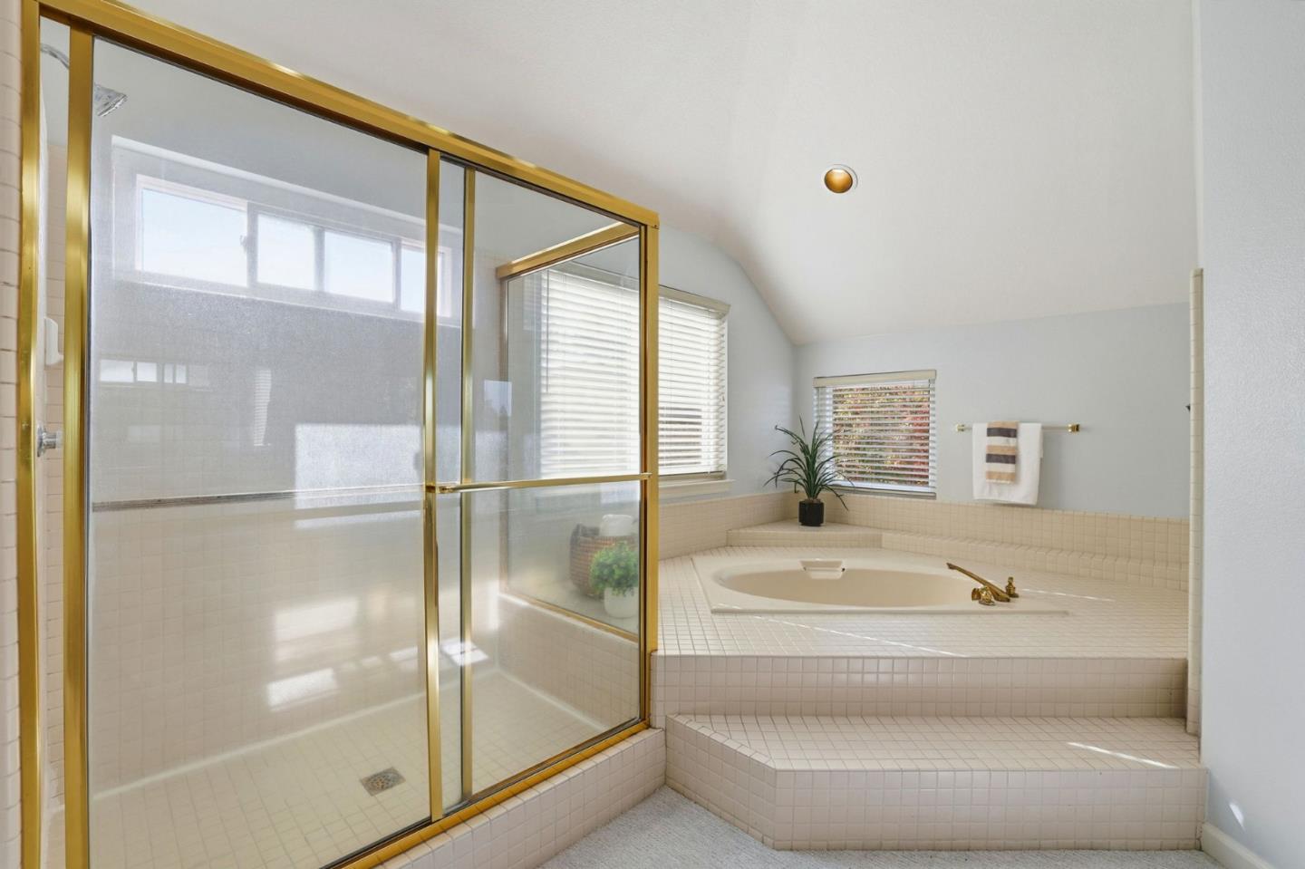 Detail Gallery Image 33 of 62 For 5916 Sterling Oaks Dr, San Jose,  CA 95120 - 6 Beds | 4/1 Baths