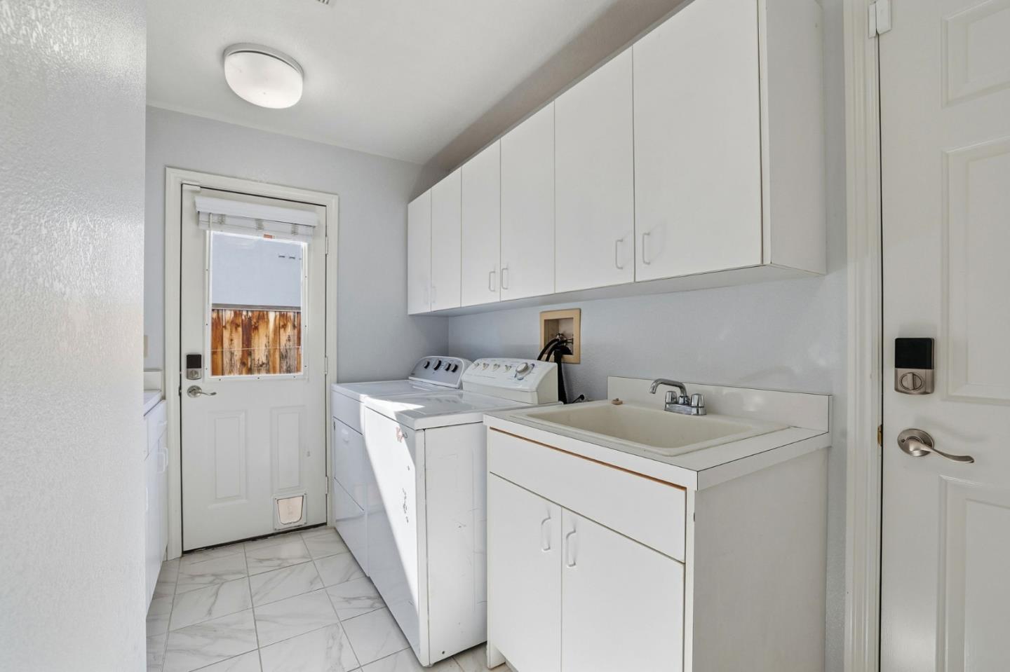 Detail Gallery Image 46 of 62 For 5916 Sterling Oaks Dr, San Jose,  CA 95120 - 6 Beds | 4/1 Baths