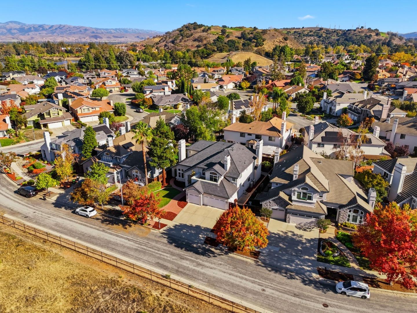 Detail Gallery Image 53 of 62 For 5916 Sterling Oaks Dr, San Jose,  CA 95120 - 6 Beds | 4/1 Baths