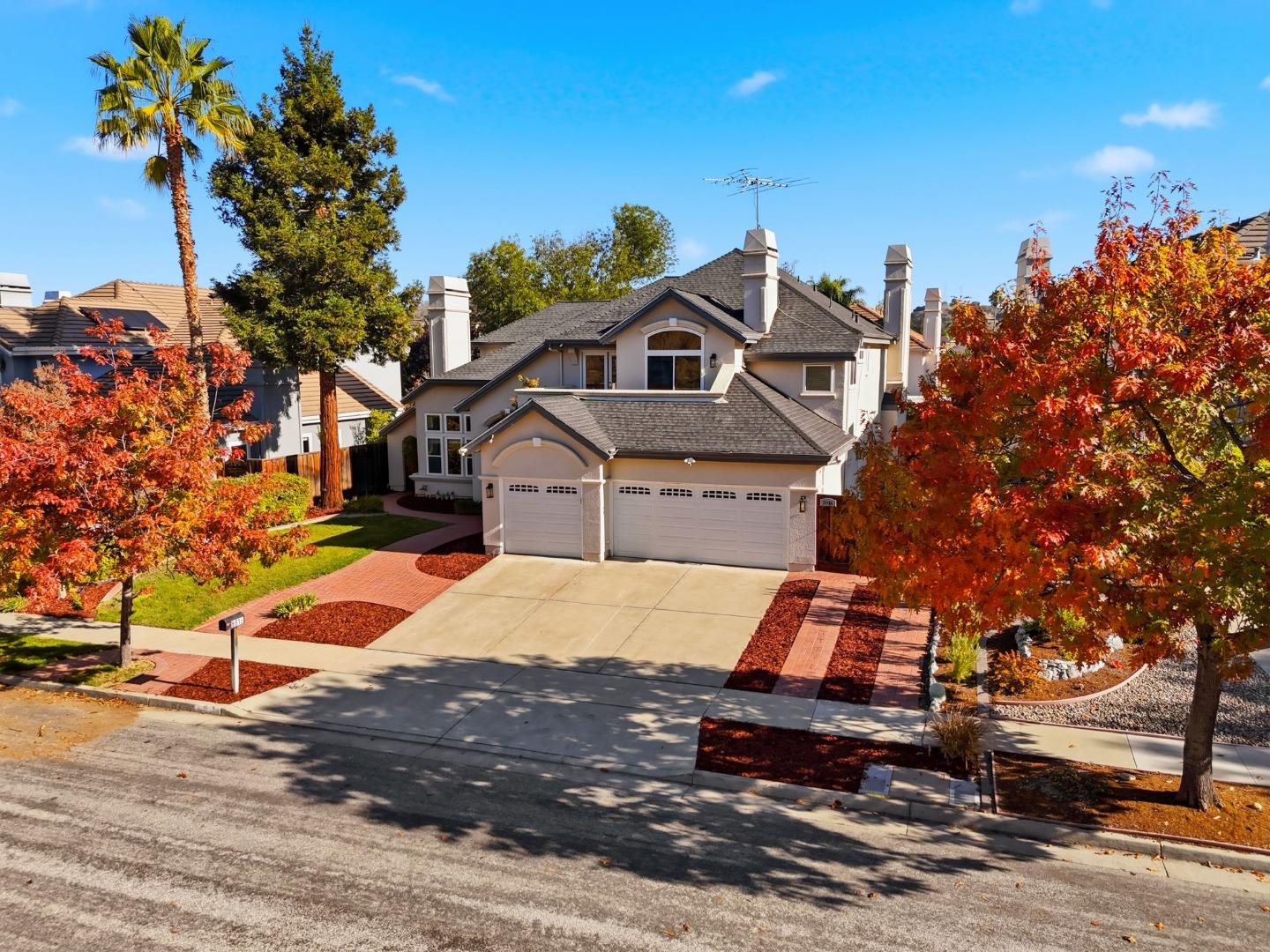 Detail Gallery Image 6 of 62 For 5916 Sterling Oaks Dr, San Jose,  CA 95120 - 6 Beds | 4/1 Baths