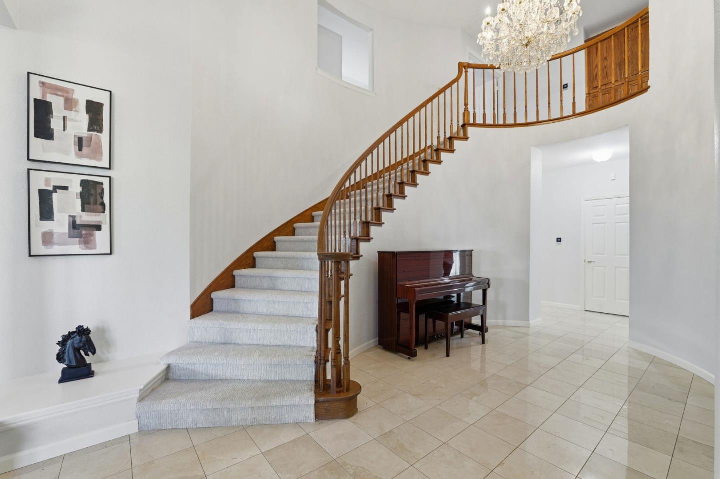 Detail Gallery Image 8 of 62 For 5916 Sterling Oaks Dr, San Jose,  CA 95120 - 6 Beds | 4/1 Baths