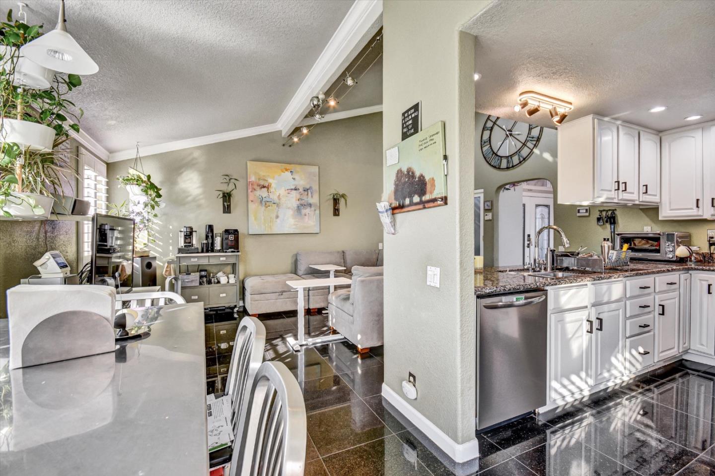 Detail Gallery Image 11 of 51 For 3572 Rollingside Dr, San Jose,  CA 95148 - 4 Beds | 2 Baths