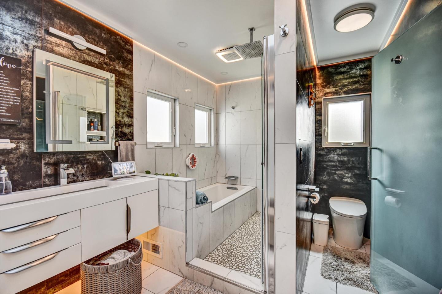 Detail Gallery Image 21 of 51 For 3572 Rollingside Dr, San Jose,  CA 95148 - 4 Beds | 2 Baths