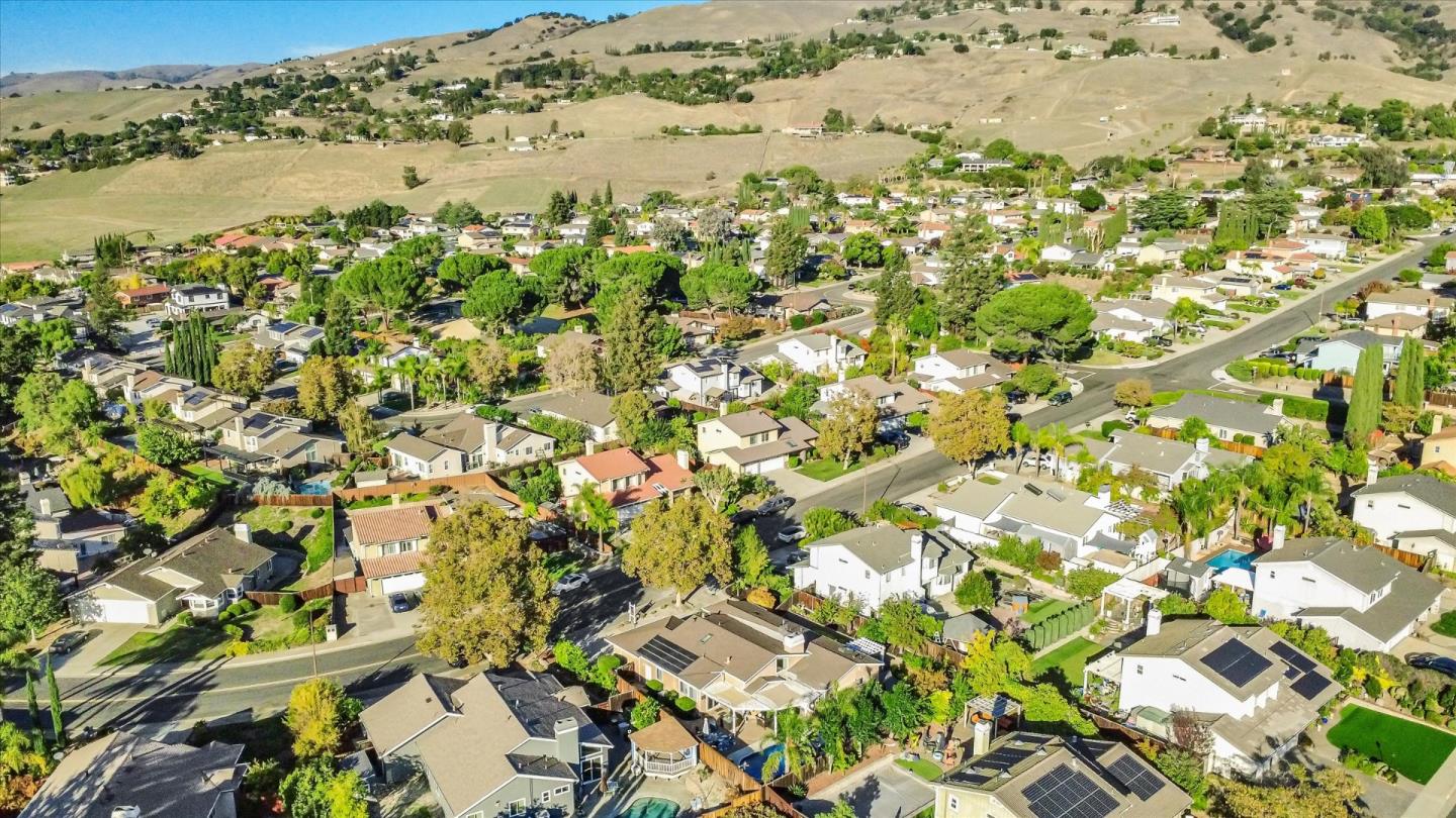 Detail Gallery Image 45 of 51 For 3572 Rollingside Dr, San Jose,  CA 95148 - 4 Beds | 2 Baths