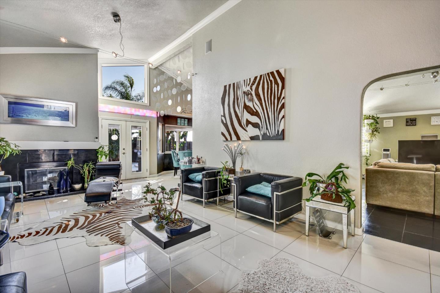 Detail Gallery Image 5 of 51 For 3572 Rollingside Dr, San Jose,  CA 95148 - 4 Beds | 2 Baths