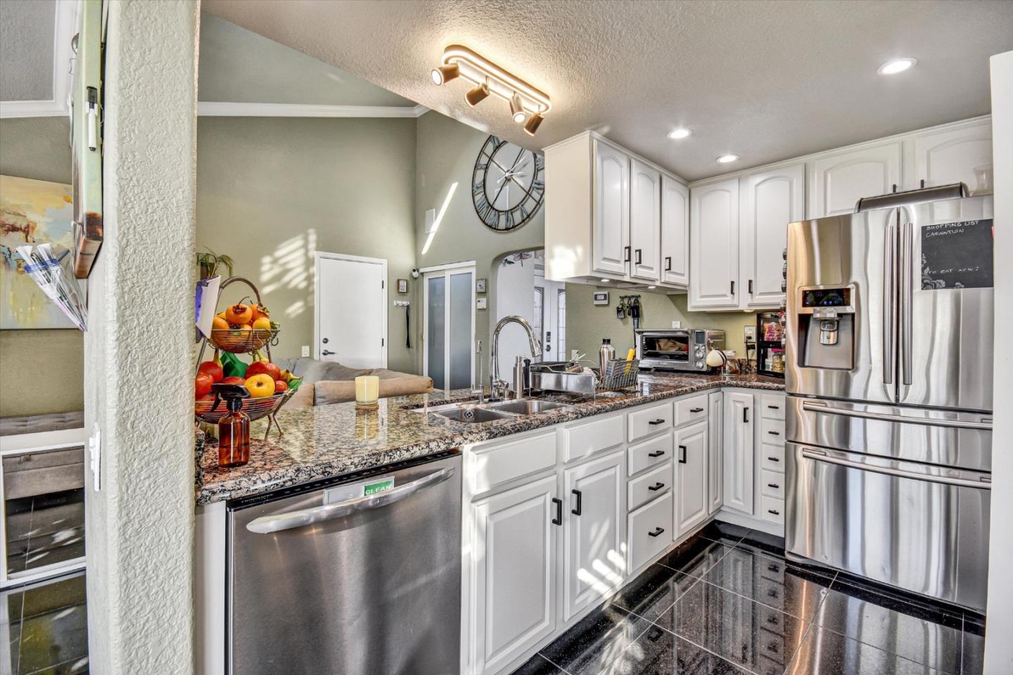 Detail Gallery Image 9 of 51 For 3572 Rollingside Dr, San Jose,  CA 95148 - 4 Beds | 2 Baths