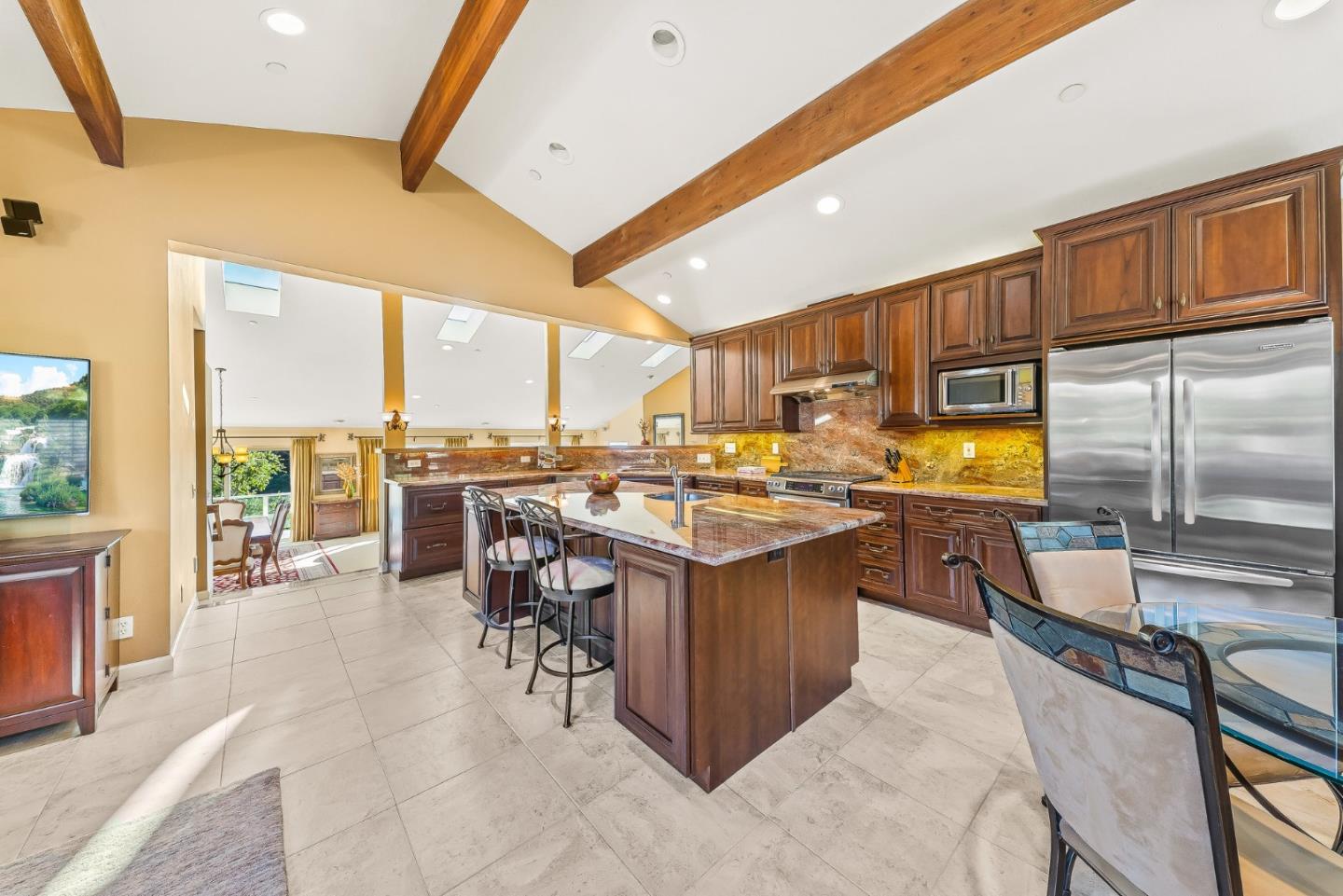 Detail Gallery Image 12 of 45 For 153 Castillo Ct, Aptos,  CA 95003 - 3 Beds | 2/1 Baths